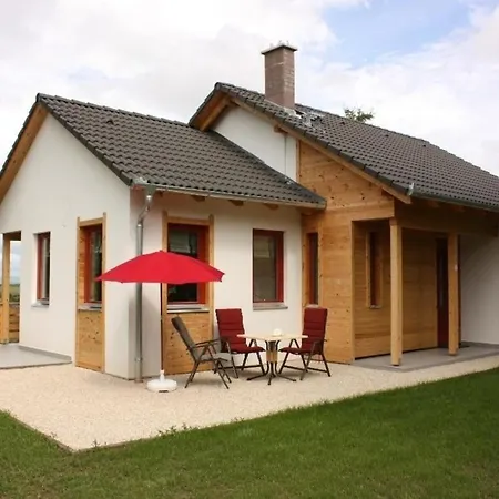 Haus Mit Grossem Garten, Terrasse Und Balkon * Szolad